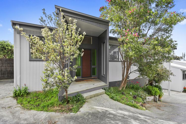 Seabreeze – Central Lorne