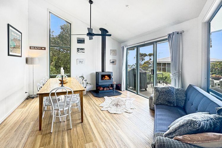SeaEsta – Modern Beachside Escape in Tranquil North Lorne