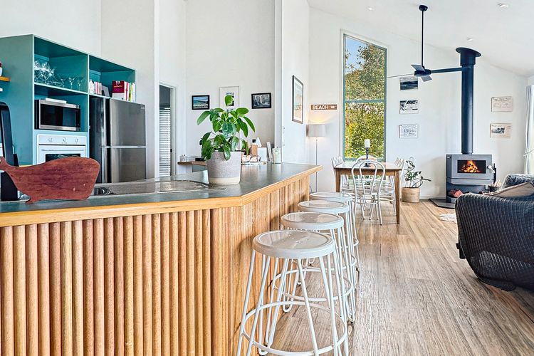 SeaEsta – Modern Beachside Escape in Tranquil North Lorne