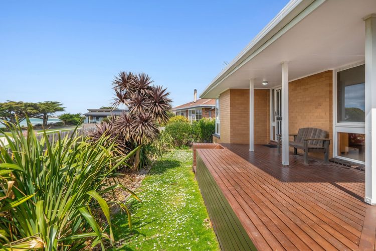 Sea-Esta – Room For All The Family