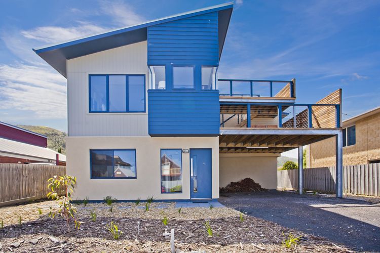 Seehuusli – (Swiss For Ocean House)
