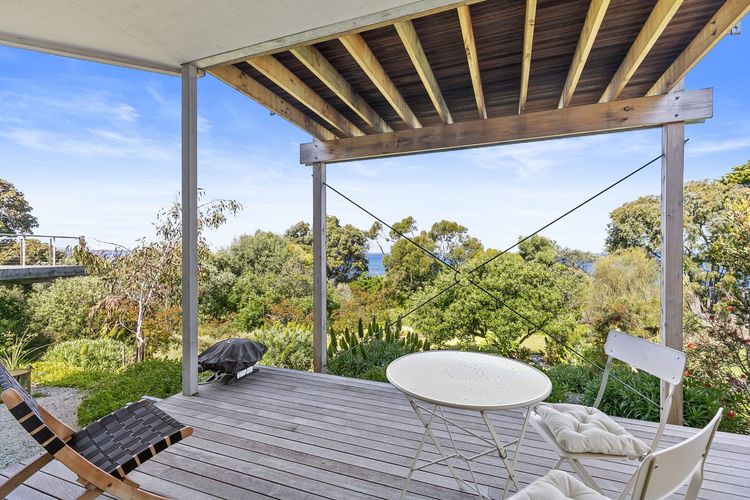 Silver Birches – Stroll To Town