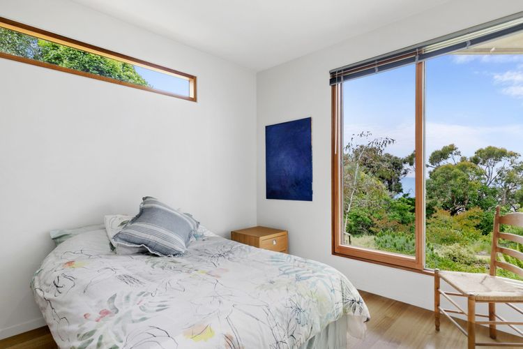 Silver Birches – Stroll To Town