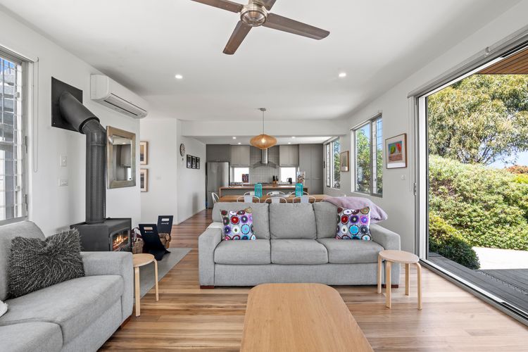 Sirocco – Recently renovated, Roof Top Deck And Pet Friendly in Aireys Inlet