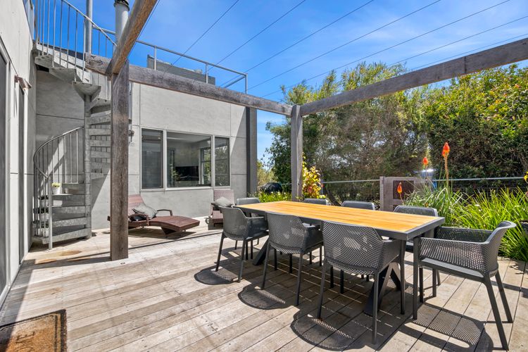 Sirocco – Recently renovated, Roof Top Deck And Pet Friendly in Aireys Inlet