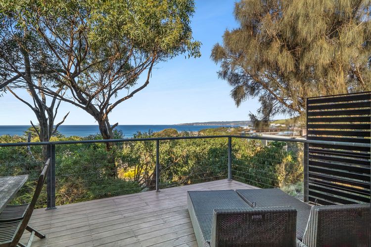 Skenes Beach House – Stunning Ocean Views Amongst A Natural Bush Setting