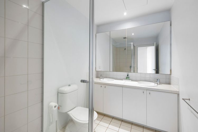 Apartment 18 Kalimna