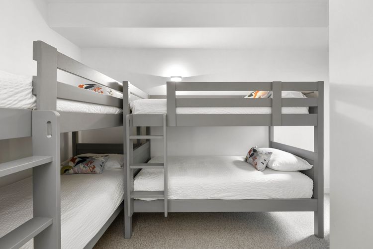 Apartment 18 Kalimna