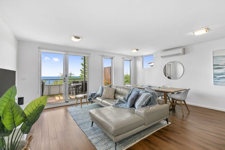 Point Grey Apartment 16