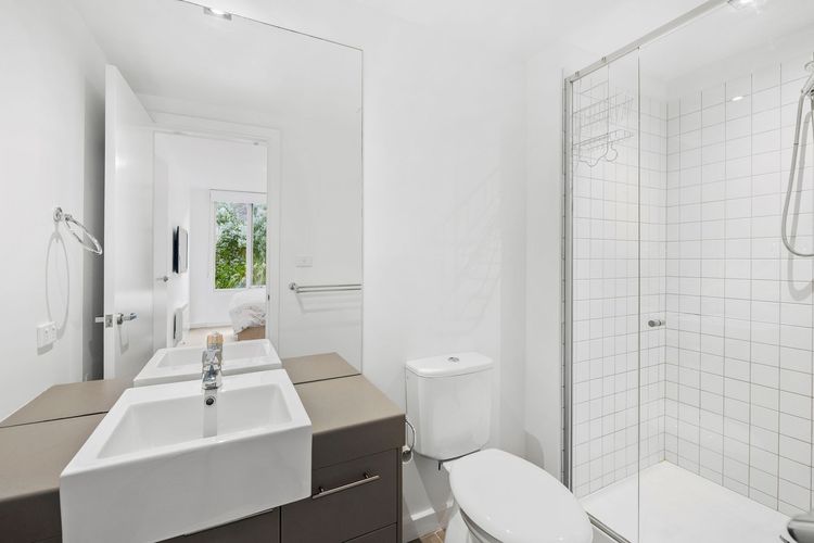 Point Grey Apartment 7