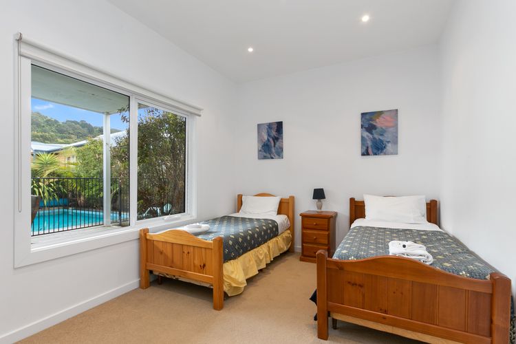 Seaview Apollo Escape