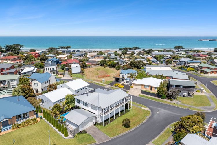 Seaview Apollo Escape