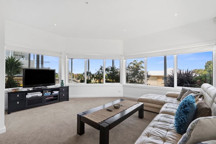 Seaview Apollo Escape