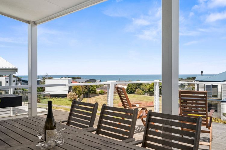 Seaview Apollo Escape