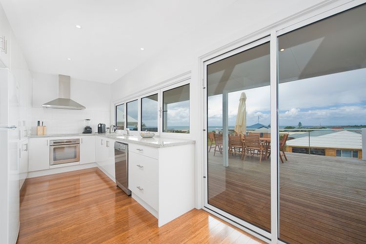 Seaview Apollo Escape