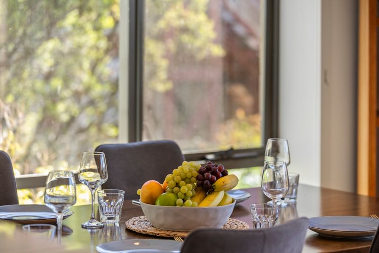 Apartment 5 Pacific Apartments