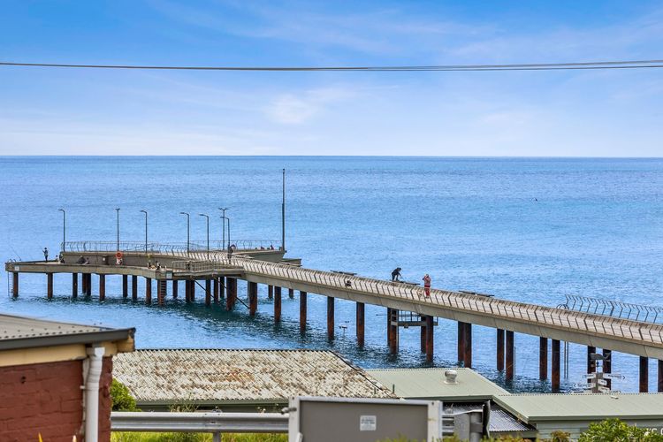 Apartment 5 Pacific Apartments