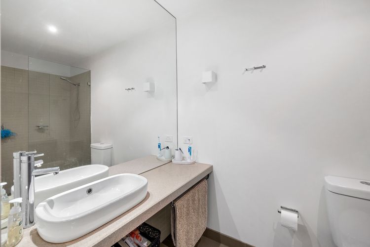 Waterfront One – Ocean Bliss