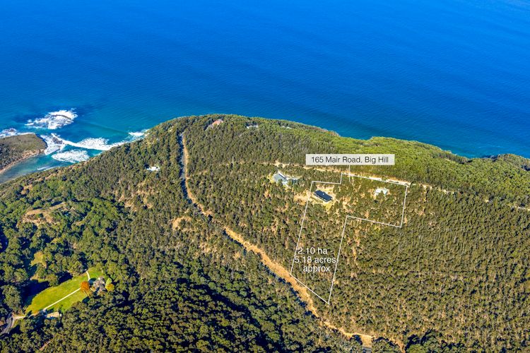 Rural location, yet just a short drive to Lorne