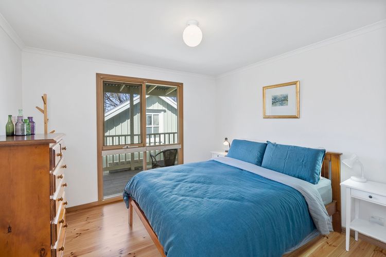 Bedroom 2 - 1 Queen bed with built-in robe