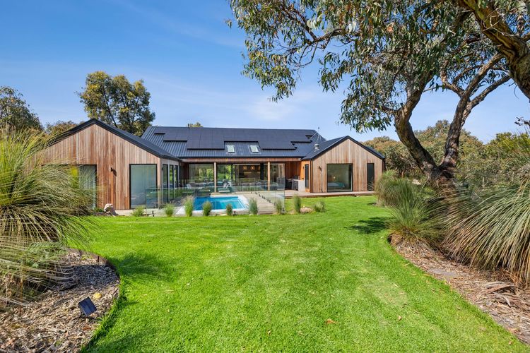 Moggs Creek Luxury Escape
