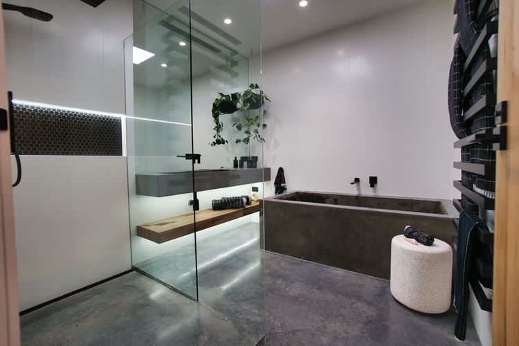 Bathroom3 with sunken bath