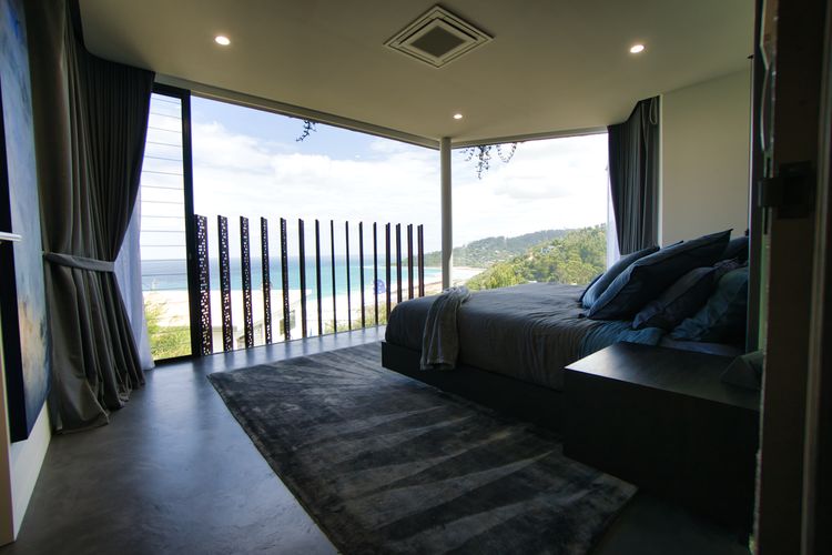 Breathtaking beach and sea views