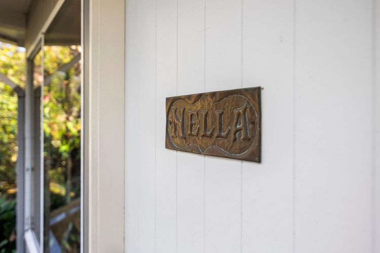Nella