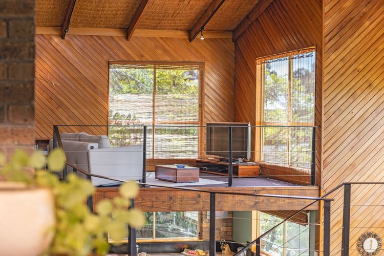 Grey Gum Lodge