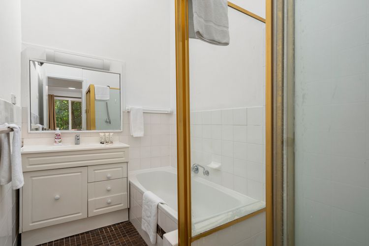 Narrow Neck Hideaway & Studio