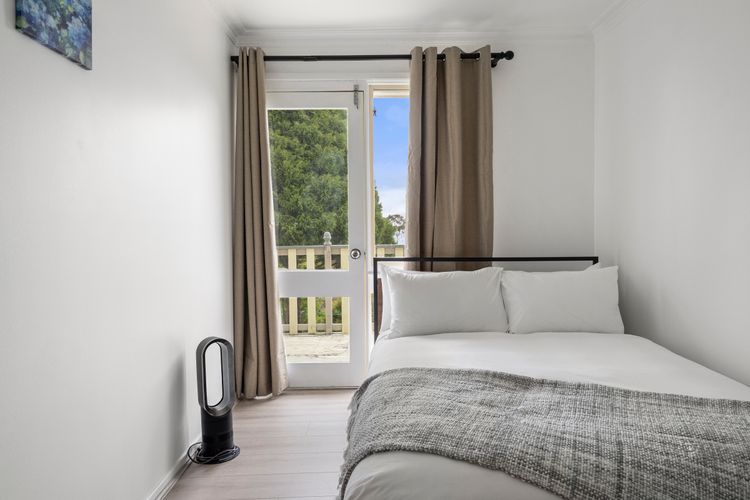 Narrow Neck Hideaway & Studio