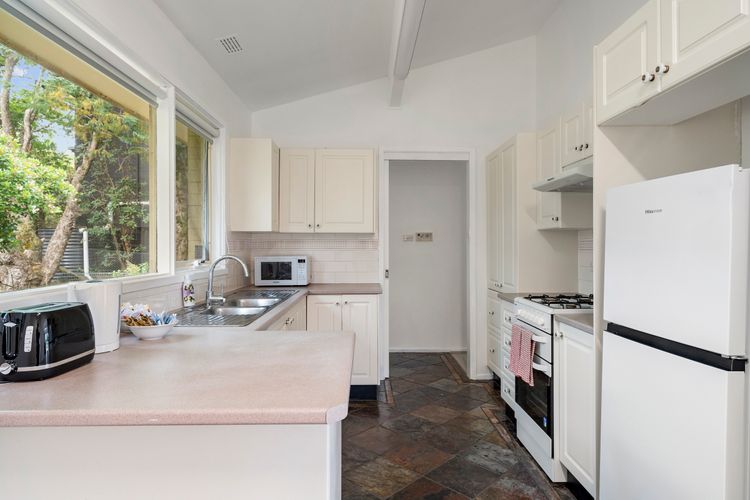 Narrow Neck Hideaway & Studio