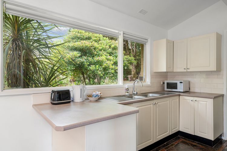 Narrow Neck Hideaway