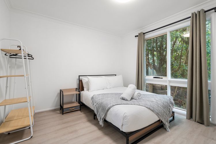 Narrow Neck Hideaway