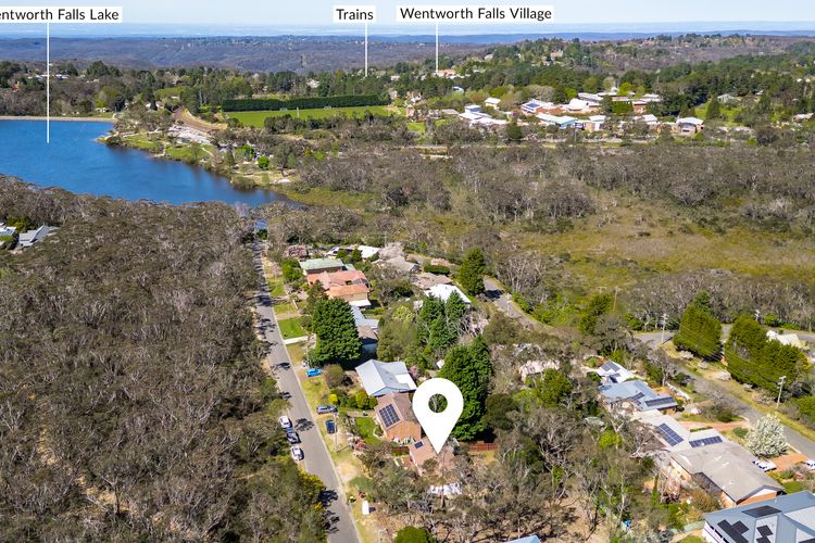 Two Decks on Bass | A simple Blue Mountains Escape