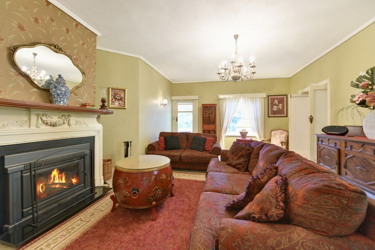 Woodford House