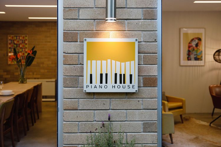 Piano House