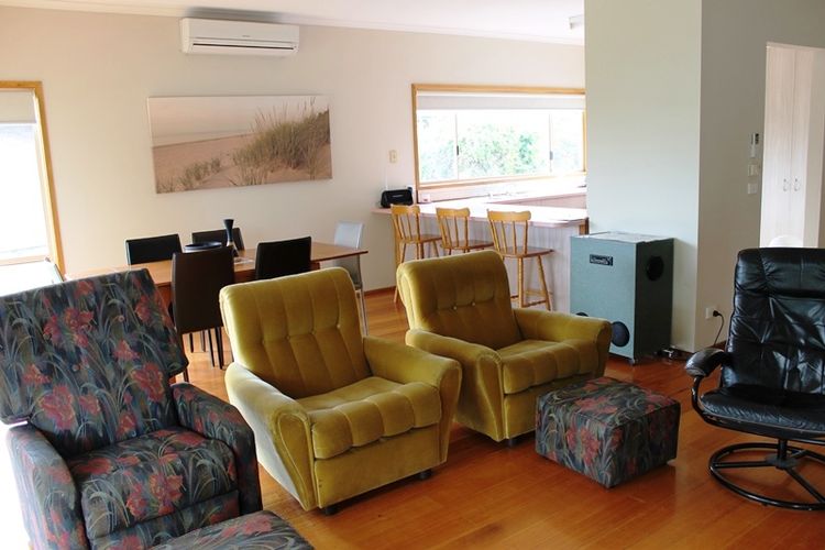 Family Holiday House with Open Plan Living