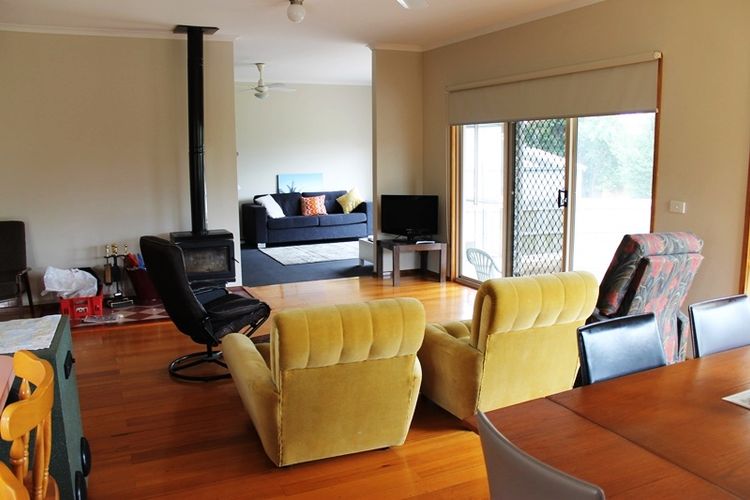 Family Holiday House with Open Plan Living