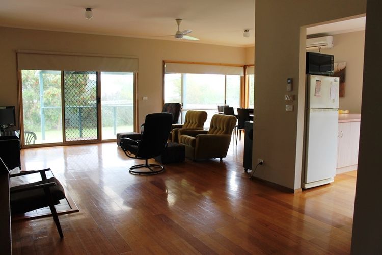 Family Holiday House with Open Plan Living