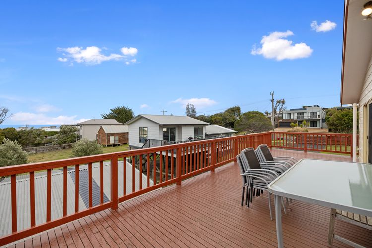 Smiths Beach Escape