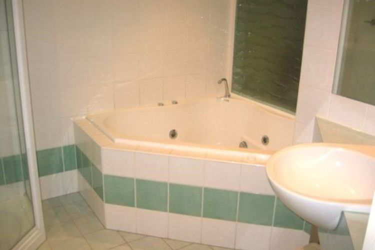 The Waves Central  Apartment