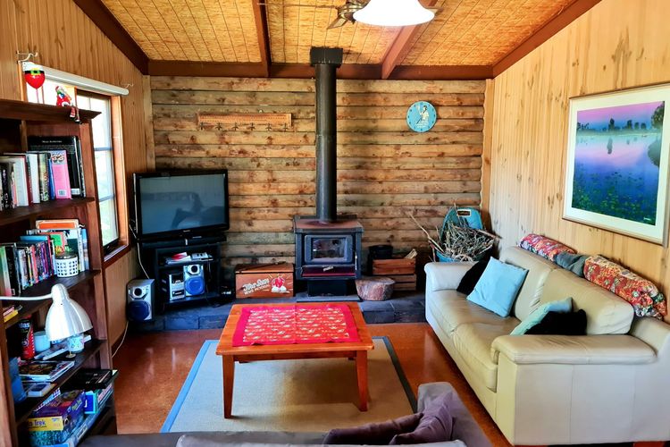 Lyall Street Beach Cabin