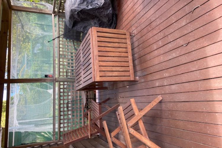 Lyall Street Beach Cabin