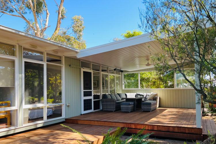 Beachfront Holiday Home in Silverleaves