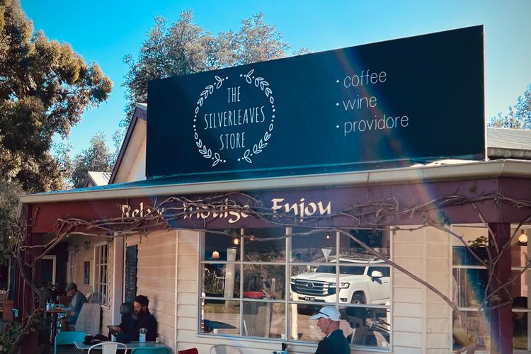 Beachfront Holiday Home in Silverleaves