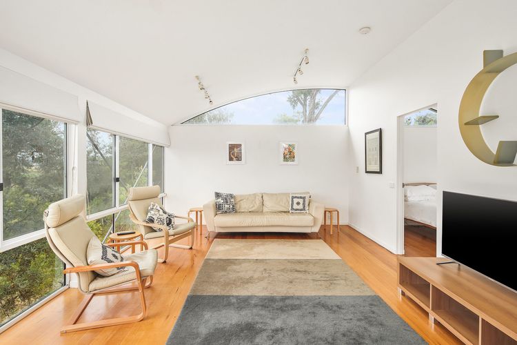 Modern Sanctuary by the Silverleaves Beach