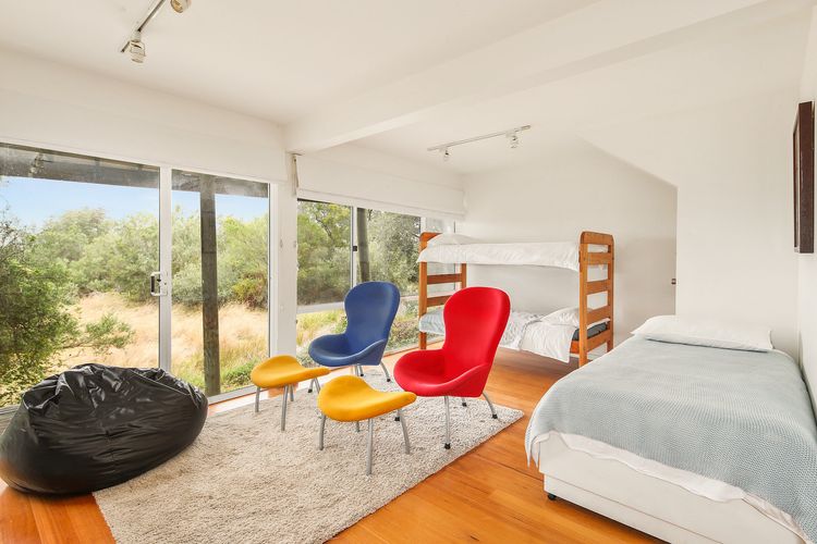 Modern Sanctuary by the Silverleaves Beach