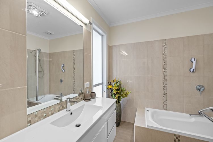 Cowes Beach and Boat House