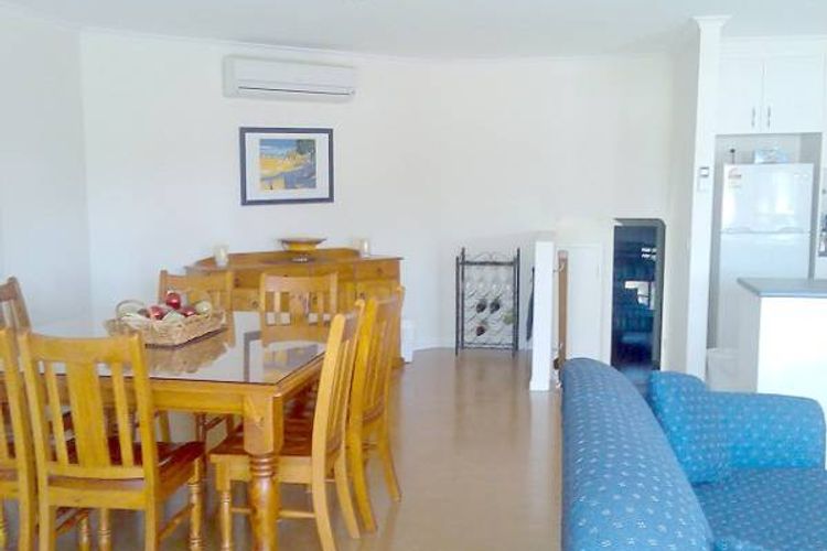 Lyall Street Retreat